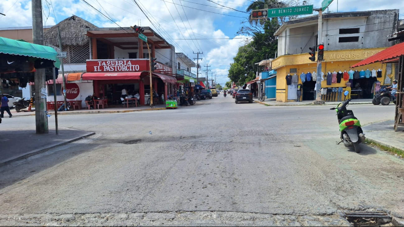 El taxista pertenece a la comunidad de Noh-Bec El taxista pertenece a la comunidad de Noh-Bec