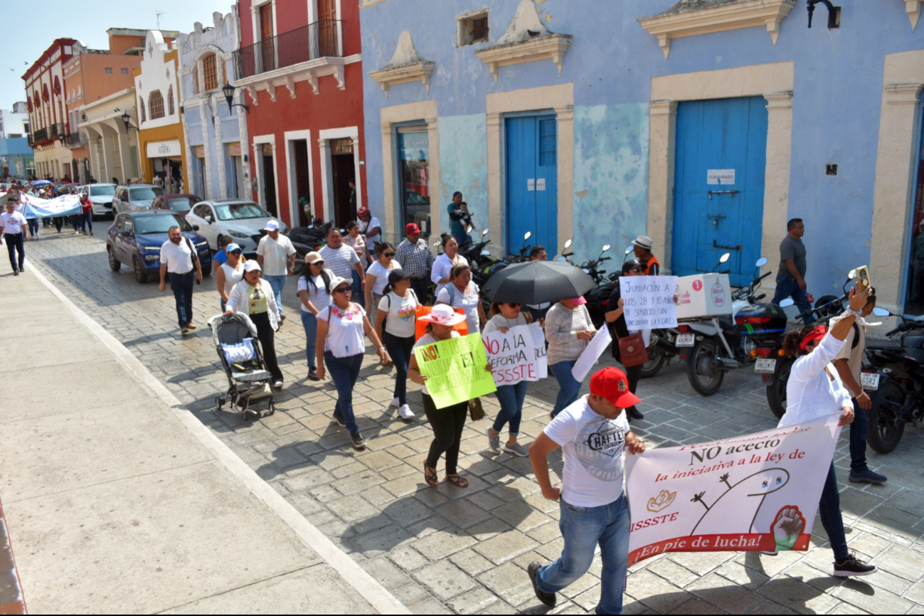 Secretaría de Educación en Campeche respalda protesta de docentes por reforma al ISSSTE