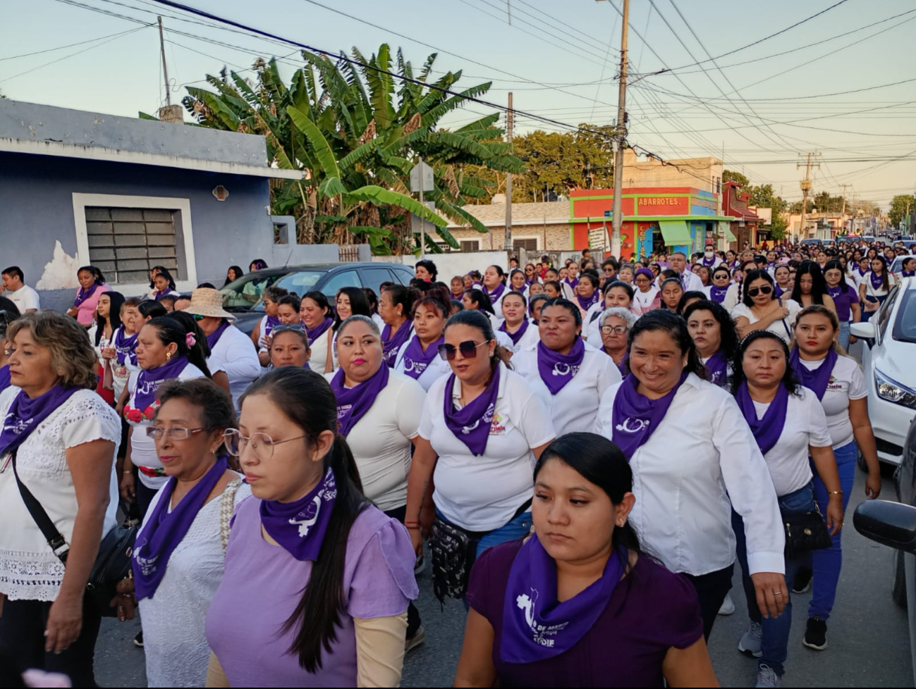 8M en Yucatán; mujeres se manifiestan en los municipios para acabar la agresividad y reivindicar sus derechos   