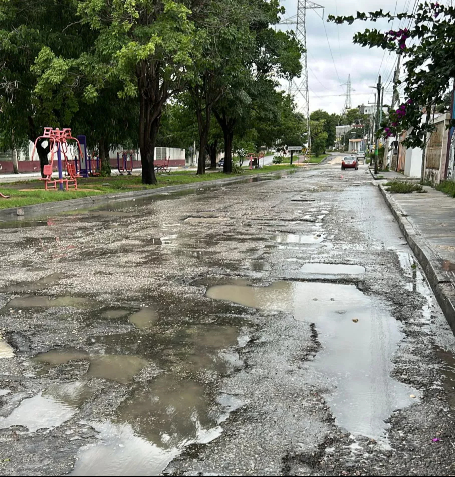 Entre lo no comprobado por la administración municipal está el recurso destinado al bacheo de calles de colonias, fraccionamientos y avenidas