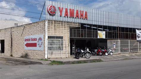 Multarán a talleres mecánicos en Chetumal con vehículos estacionados en las calles