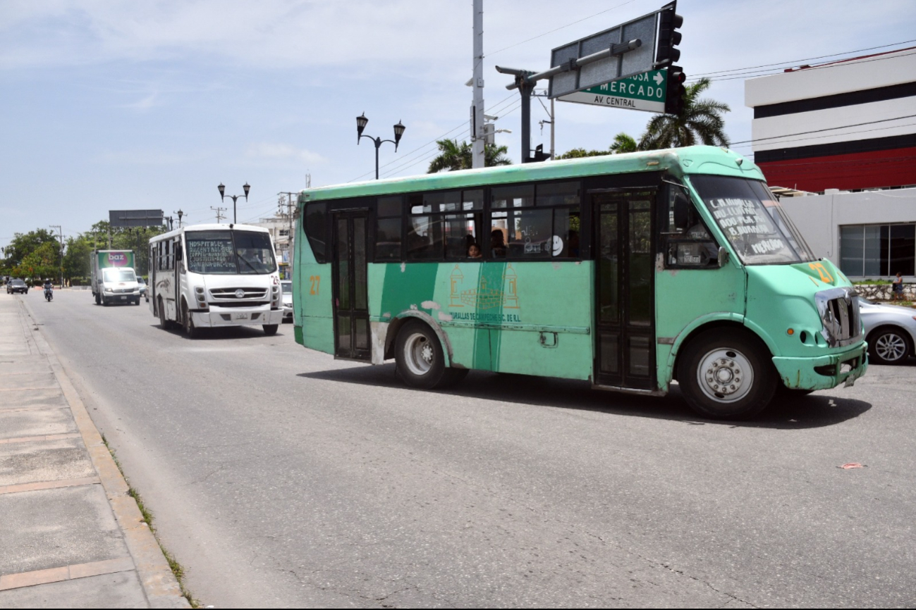 Vecinos de Ignacio Zaragoza en Campeche denuncian falta de transporte público