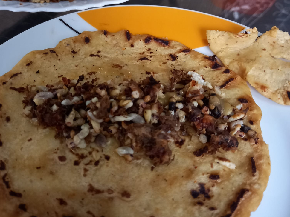 El "ek" se consume en tacos que son acompañados con yaaxik (chile verde) El "ek" se consume en tacos que son acompañados con yaaxik (chile verde)
