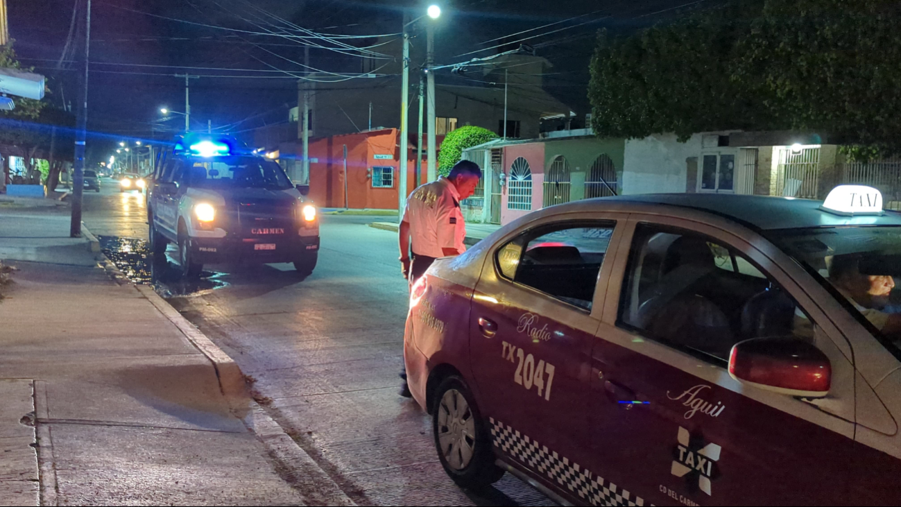 La Policía Municipal verificó que el conductor estaba agotado, pero en buen estado de salud La Policía Municipal verificó que el conductor estaba agotado, pero en buen estado de salud