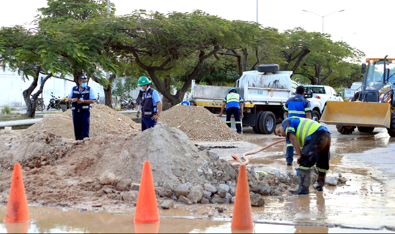 Cobros de hasta 85 mil pesos en recibos de agua desatan protesta en Cancún