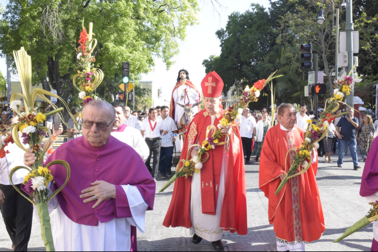 Se realizó una procesión desde Santa Lucía hasta la Catedral Se realizó una procesión desde Santa Lucía hasta la Catedral