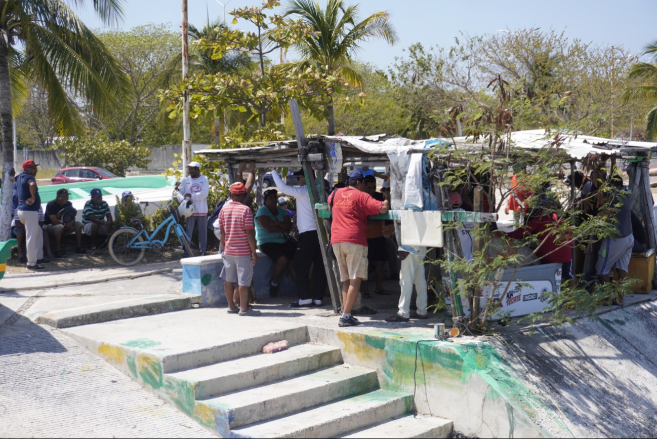 Pescadores de Campeche exigen claridad tras operativos y posible retiro de sus casitas      