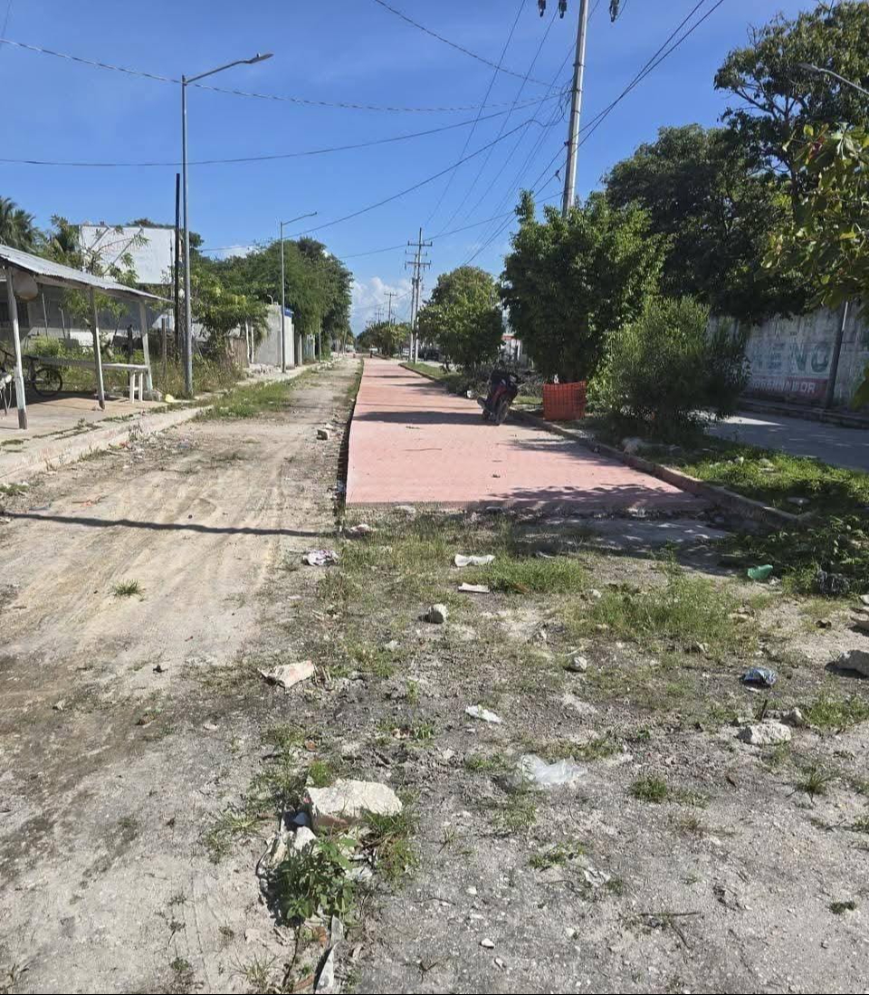 Protesta en Isla Aguada: exigen a PEMEX reanudar pavimentación prometida Protesta en Isla Aguada: exigen a PEMEX reanudar pavimentación prometida