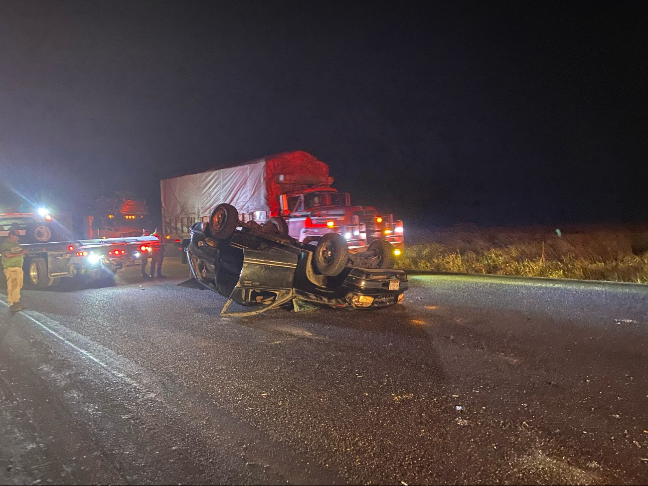 Exceso de velocidad provoca volcadura en la carretera Campeche – Carmen