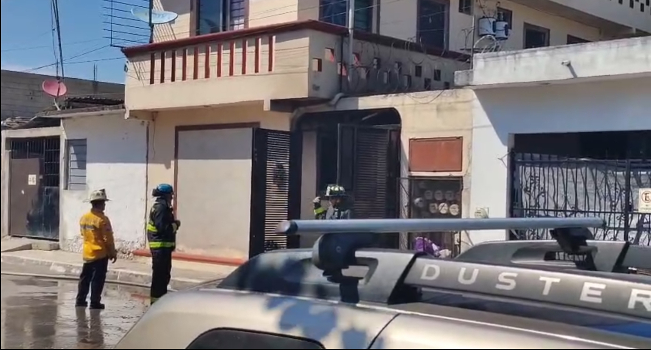 Corto circuito provoca incendio dentro de  una cuartería en Playa del Carmen
