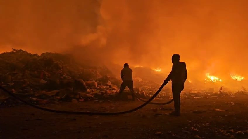 Se  incendia el basurero municipal de Hecelchakán: Más de dos hectáreas consumidas por el fuego