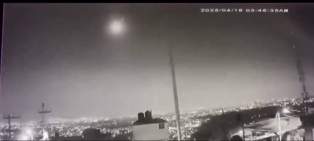 La extraña luz que fue captada durante la madrugada de este 16 de abril