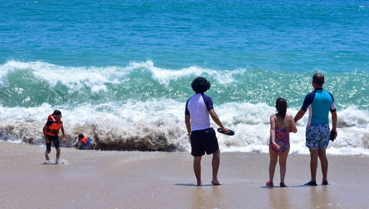 Cofepris declara que el 98% de playas mexicanas son seguras para turistas en Semana Santa 2025
