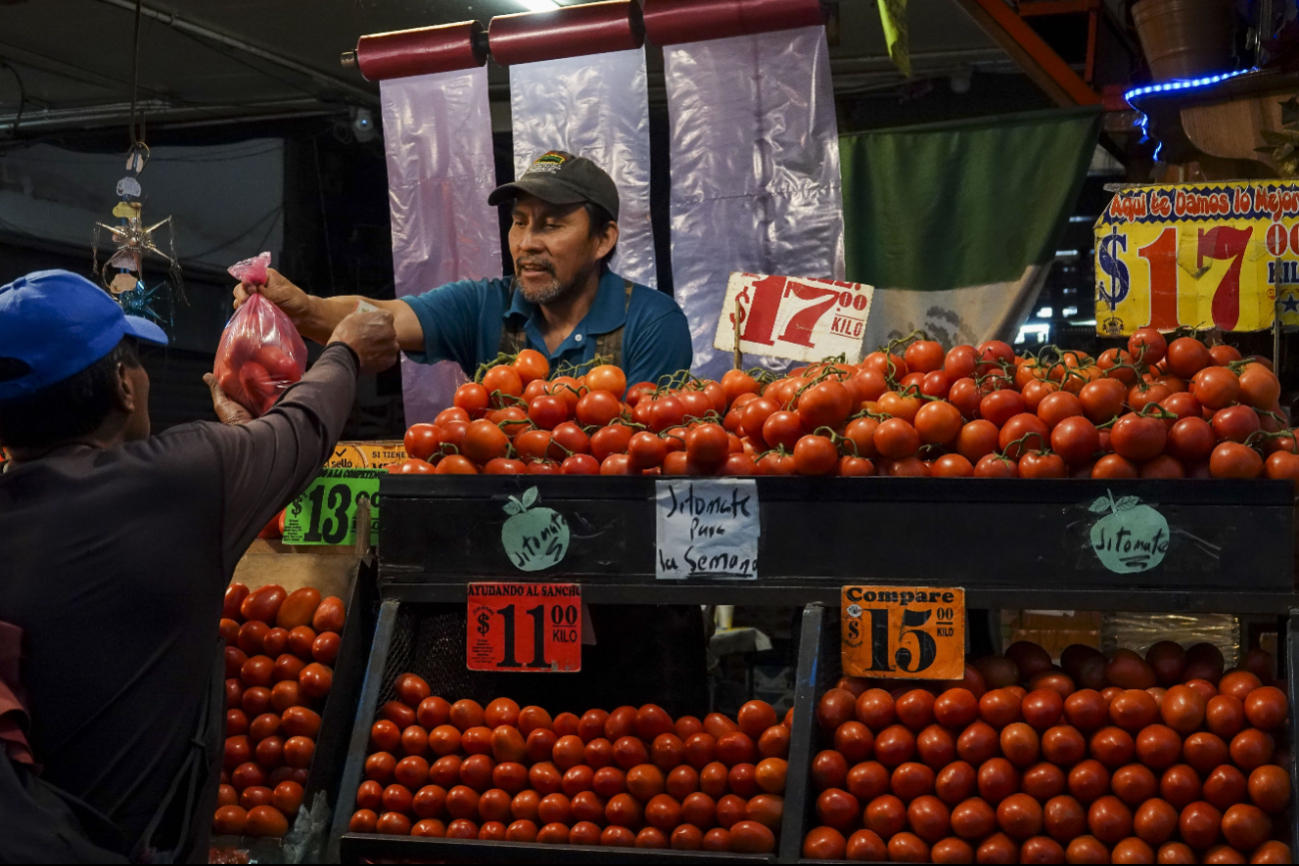 El dinamismo que mantiene el estado contrasta con el alza en precios de los productos básicos