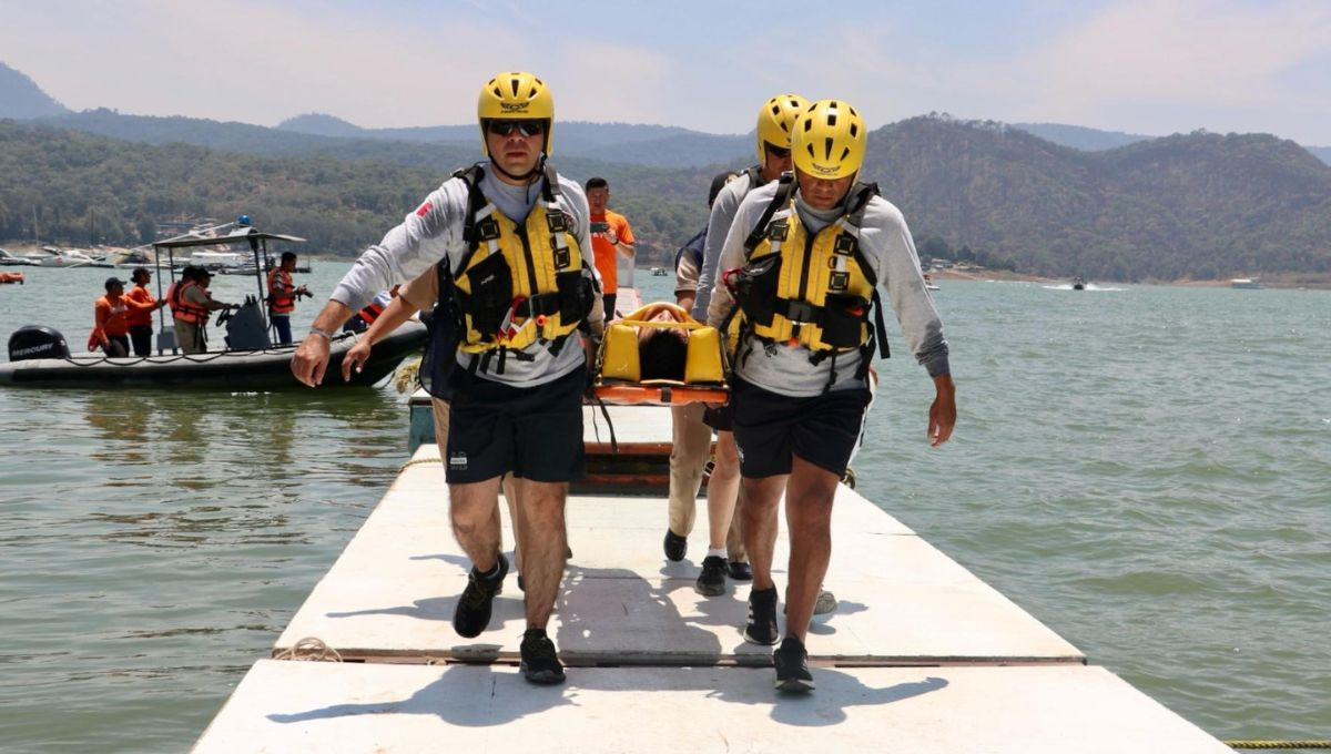 Marina realiza simulacro de rescate acuático en Valle de Bravo como parte del operativo de Semana Santa 2025