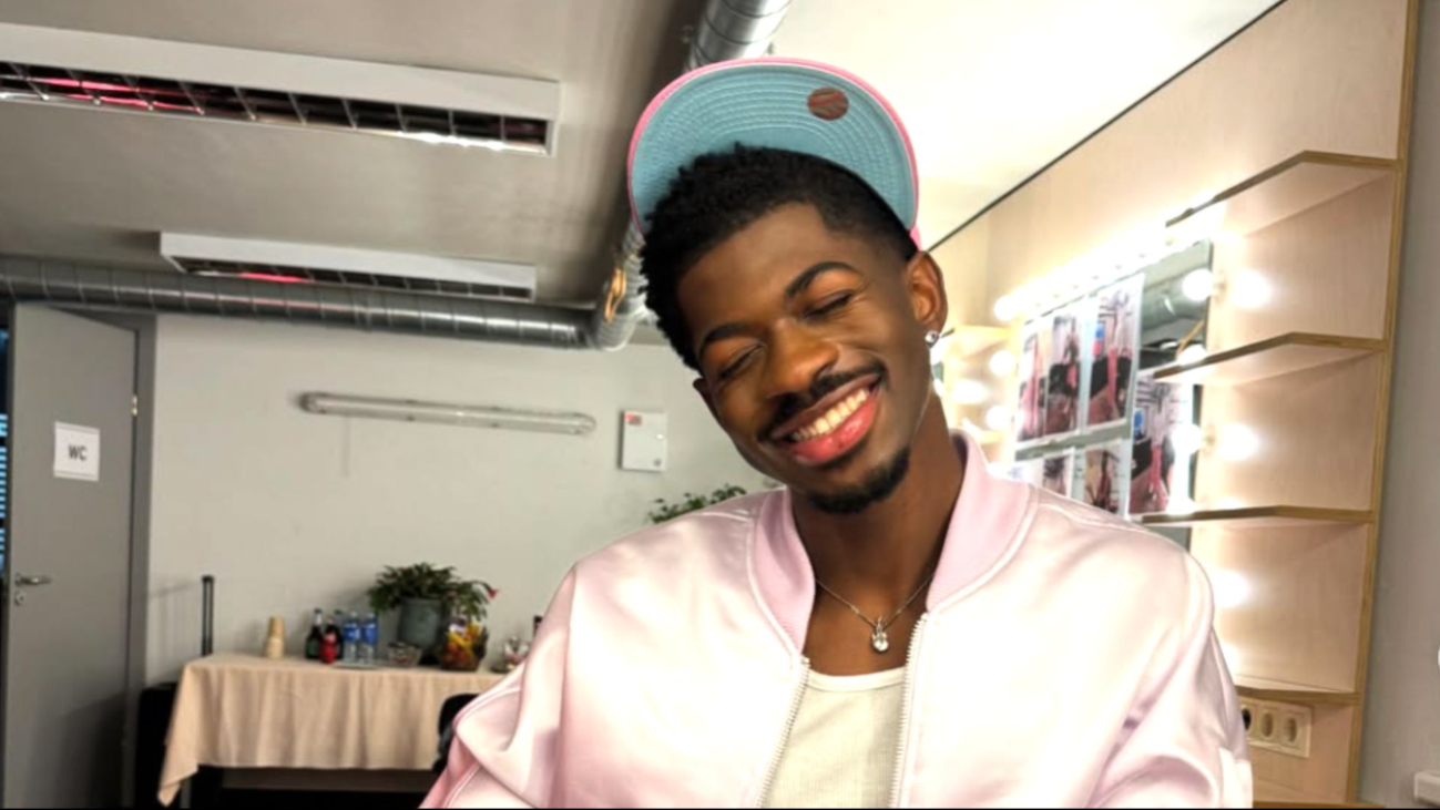Lil Nas X preocupa a sus fans por publicar video desde una cama de hospital Lil Nas X preocupa a sus fans por publicar video desde una cama de hospital