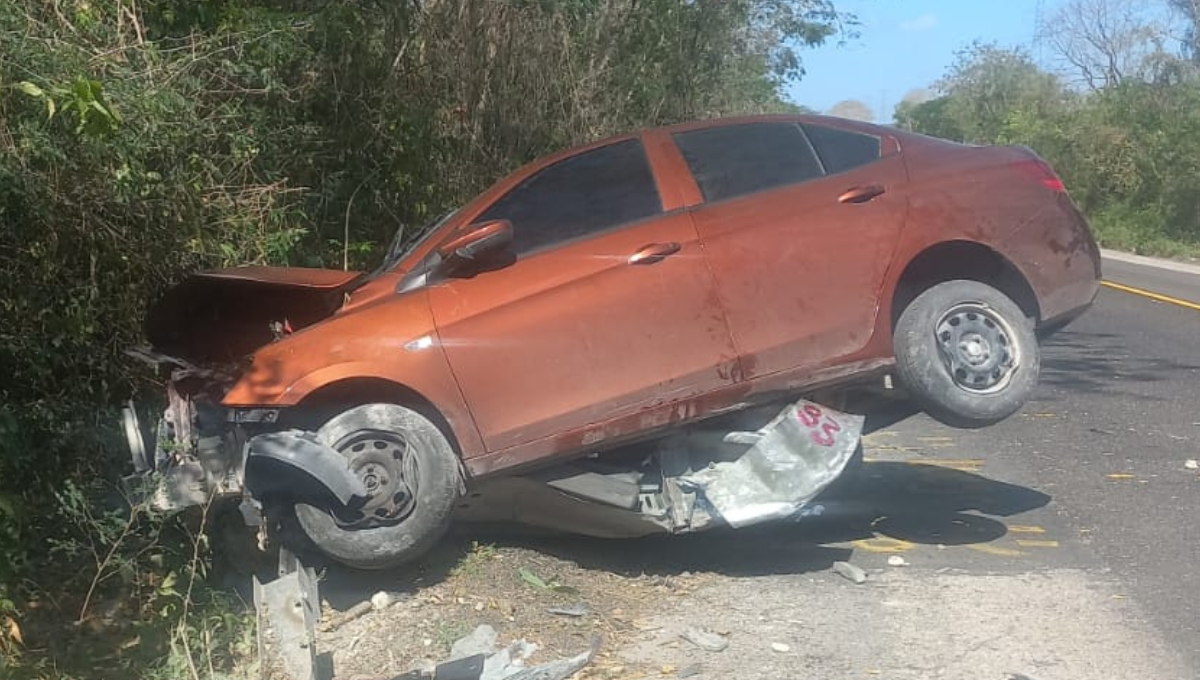 Familia sufre accidente carretero en la Escárcega–Chetumal; cuatro lesionados  