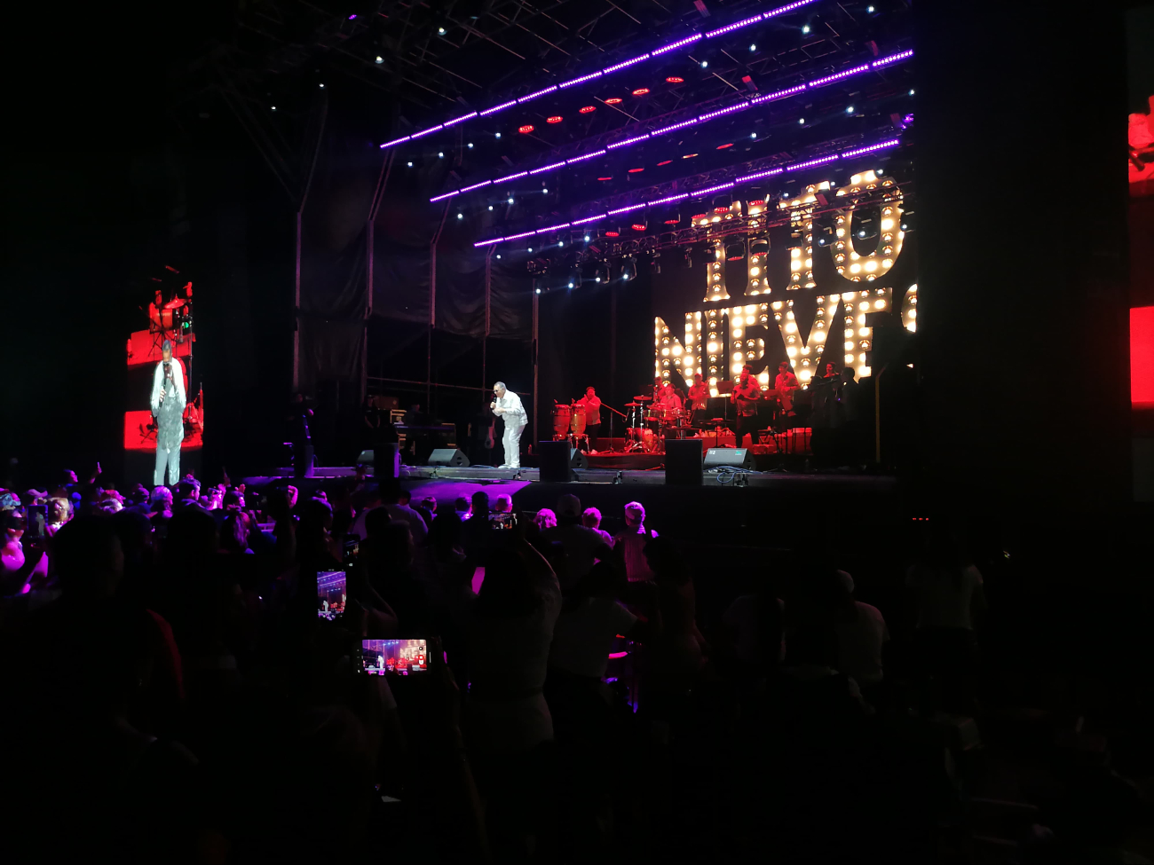 Tito Nieve en la Fiesta del Mar 2025 pone a bailar a la audiencia campechana