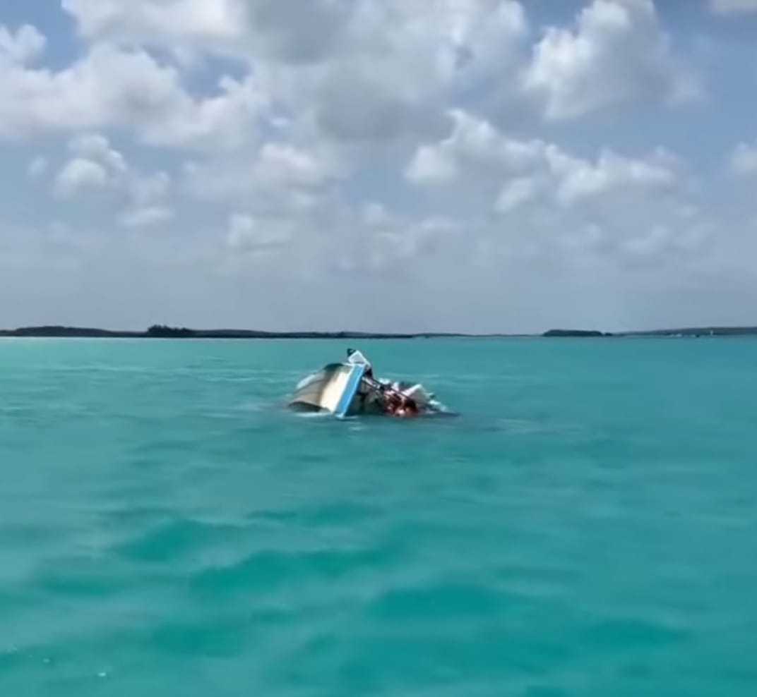 Embarcación se hunde en Bacalar