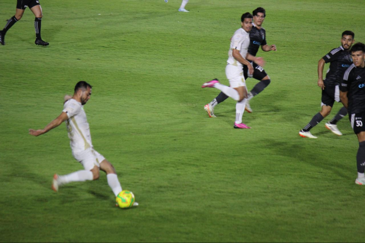 Se quedan en el camino las Iguanas pese a ganar por goleada a La Paz Se quedan en el camino las Iguanas pese a ganar por goleada a La Paz