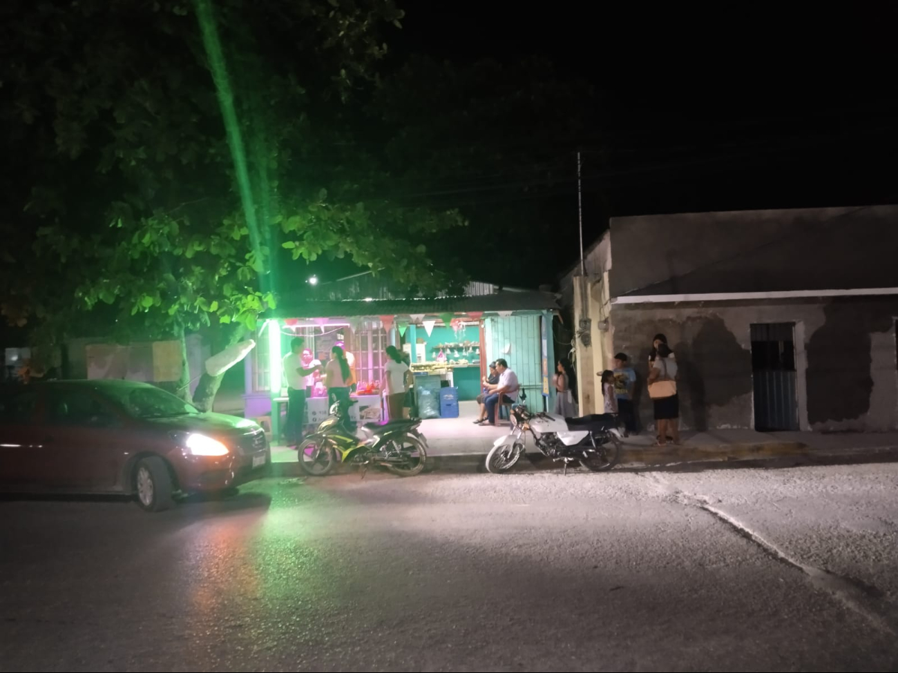 Vecinos exigen mayor presencia policial y critican la falta de castigos severos para los delincuentes Vecinos exigen mayor presencia policial y critican la falta de castigos severos para los delincuentes