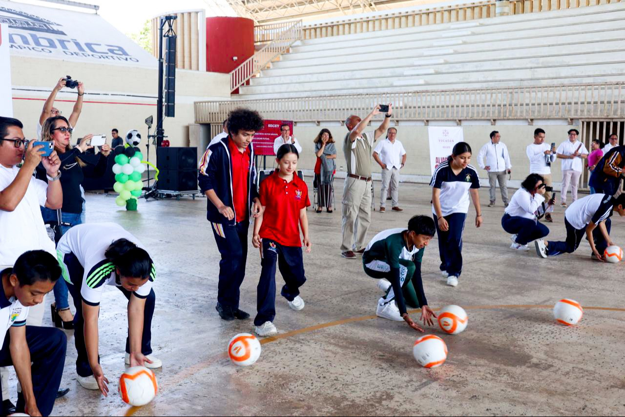 Secretaría de Educación de Yucatán vigila la prohibición de la comida chatarra en las escuelas