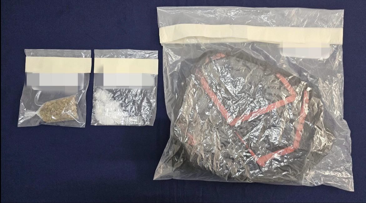 Además de la marihuana, se identificaron dosis de cristal Además de la marihuana, se identificaron dosis de cristal
