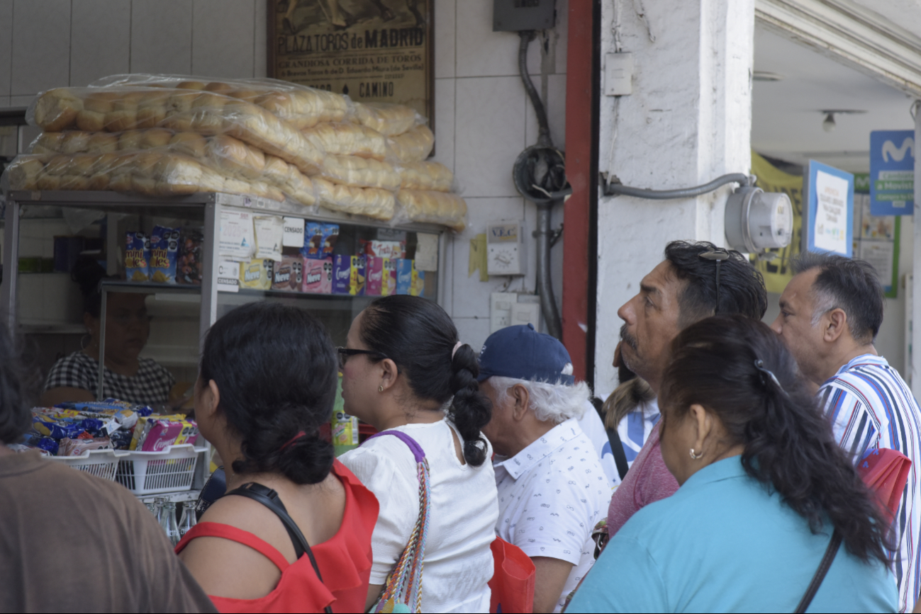 Especialista recomienda lavarse las manos, no consumir alimentos crudos o en puestos de la calle
