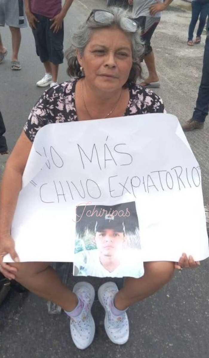 Los manifestantes exigieron diálogo con las autoridades para liberar al detenido. Los manifestantes exigieron diálogo con las autoridades para liberar al detenido.
