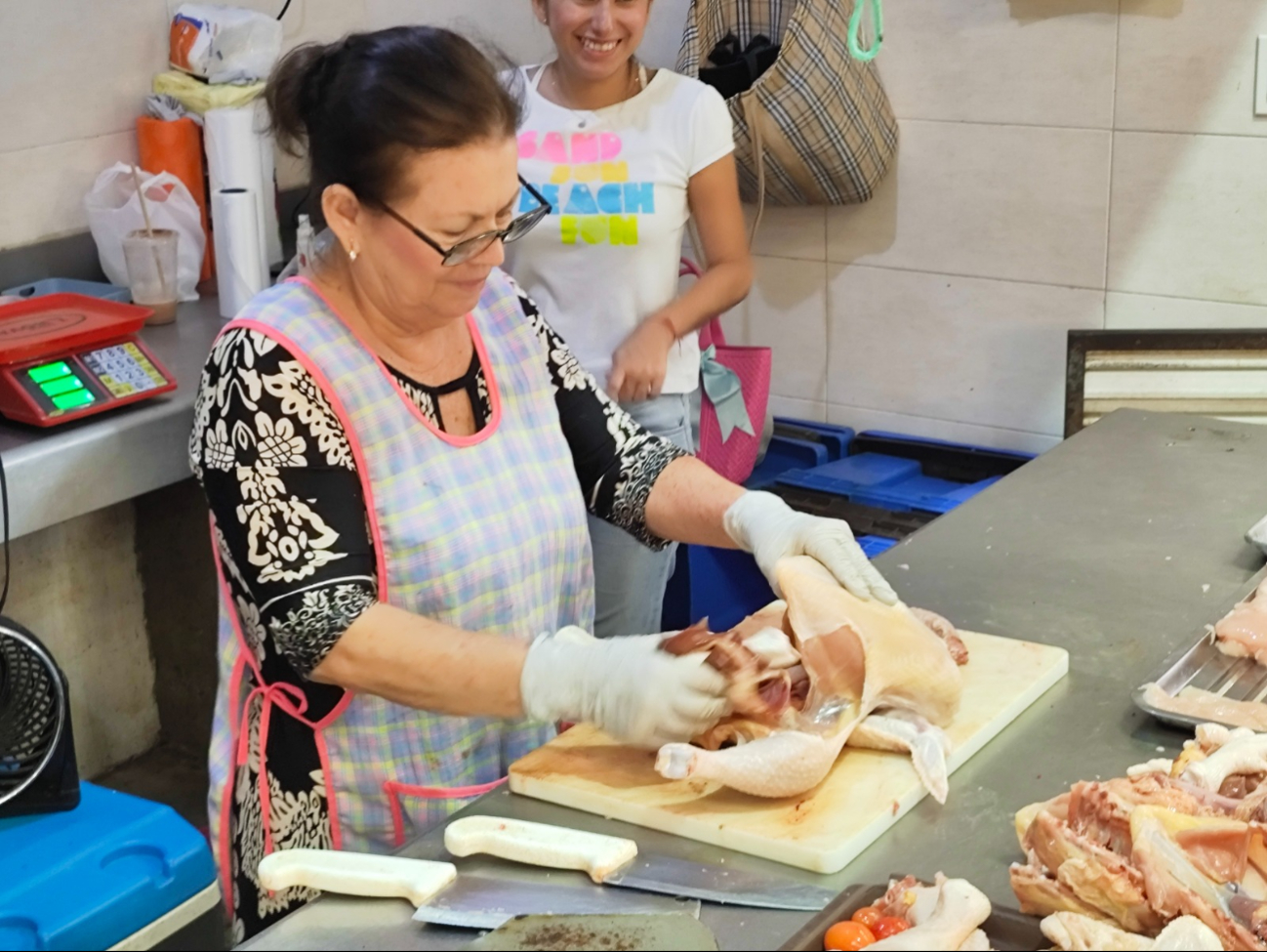 Los comerciantes esperan que las ventas mejoren en las próximas festividades. Los comerciantes esperan que las ventas mejoren en las próximas festividades.
