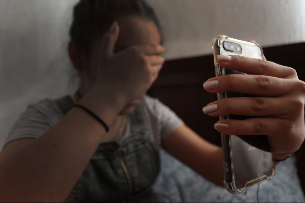 En Cancún, las amenazas en plataformas digitales han incrementado; en lo que va del año, se reportaron al menos dos casos donde se involucraron infantes En Cancún, las amenazas en plataformas digitales han incrementado; en lo que va del año, se reportaron al menos dos casos donde se involucraron infantes