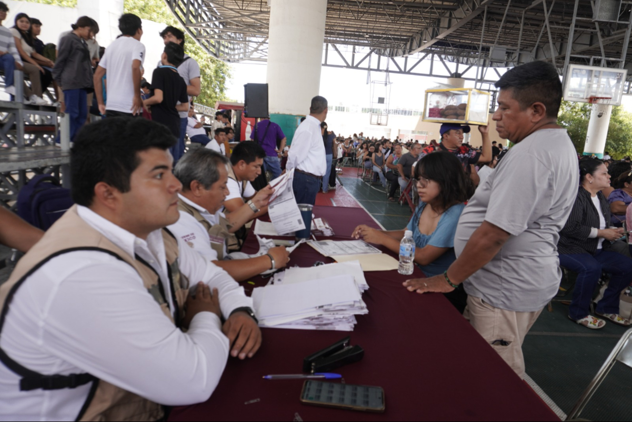Comienza entrega de tarjetas de la Beca Universal Benito Juárez en Campeche