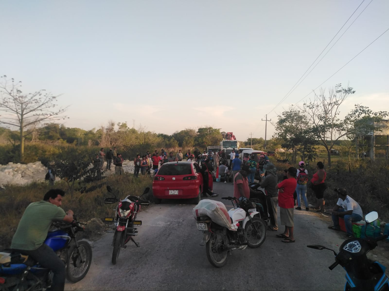Pobladores de Calax exigen detener al conductor responsable del accidente Pobladores de Calax exigen detener al conductor responsable del accidente