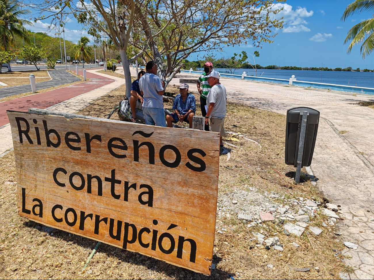 Conapesca bajo fuego: pescadores acusan corrupción y saqueo del Octopus maya