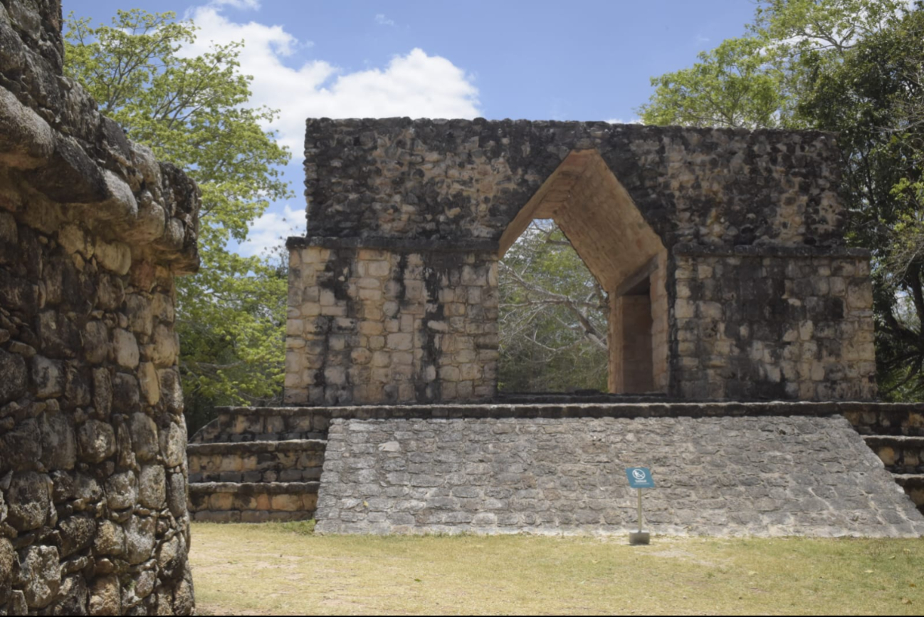 Ek Balam tiene una gran importancia en la cultura maya Ek Balam tiene una gran importancia en la cultura maya