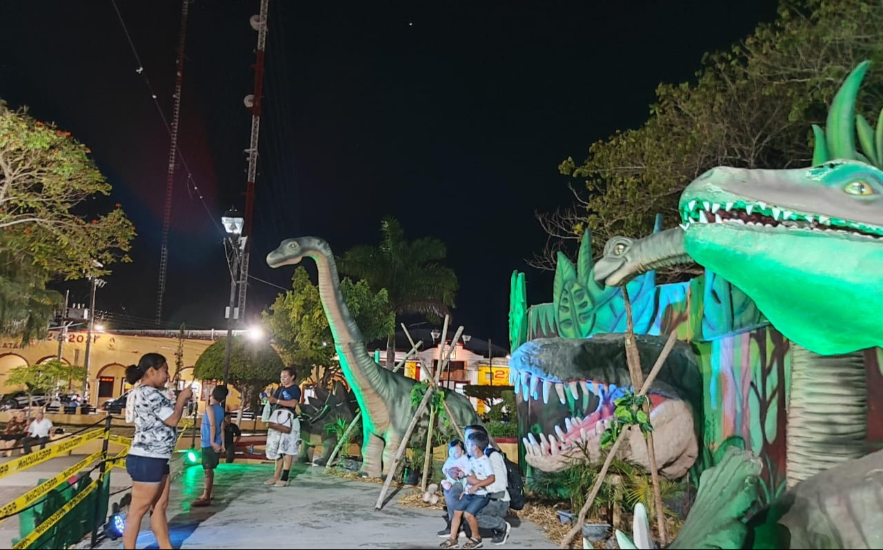 Figuras del parque principal de Peto fueron destruidas a menos de 24 horas de su colocación