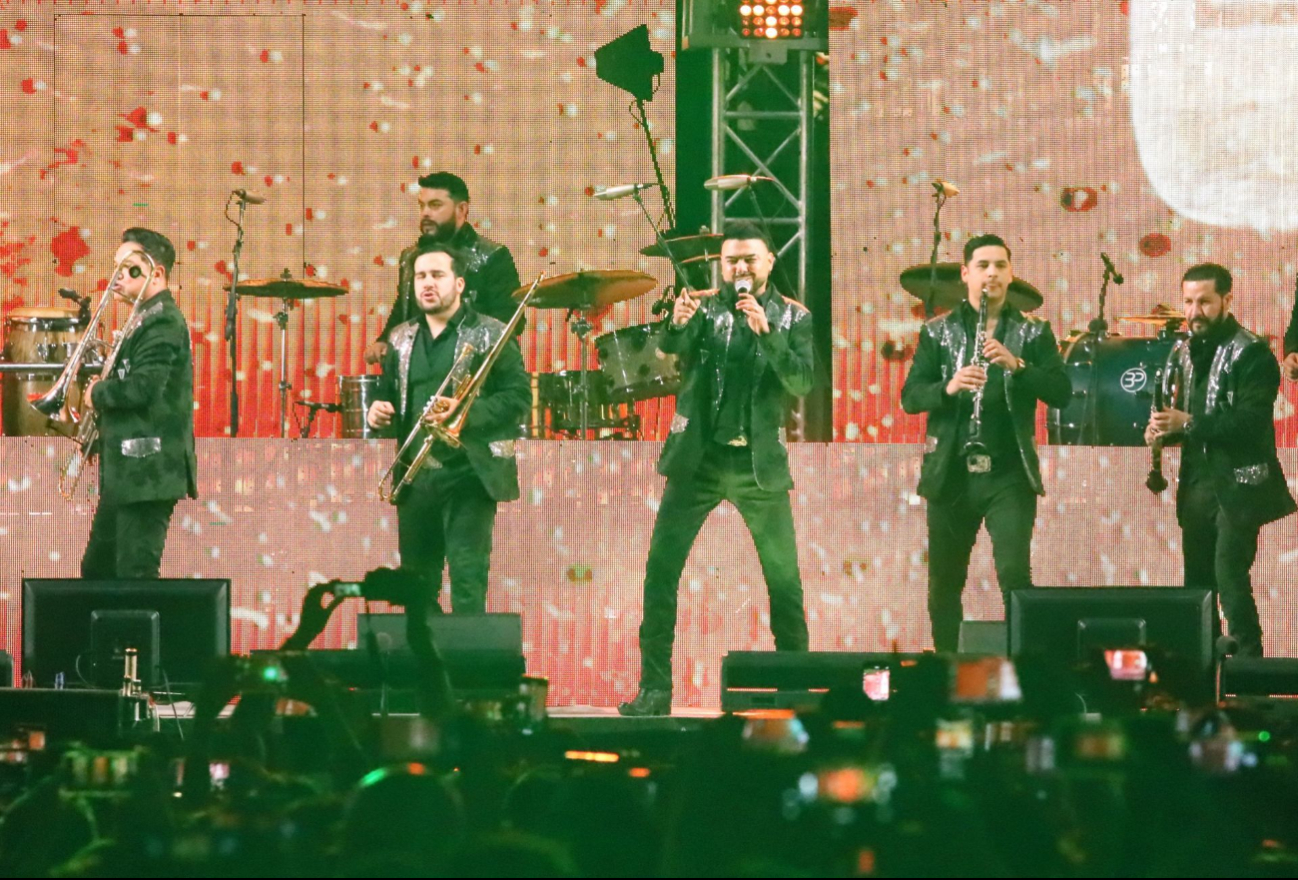 La banda el recodo.