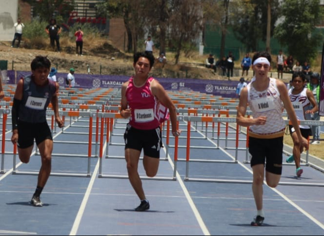 Deportistas de Yucatán arrasan en el Macrorregional de Atletismo de la Olimpiada Nacional 2025