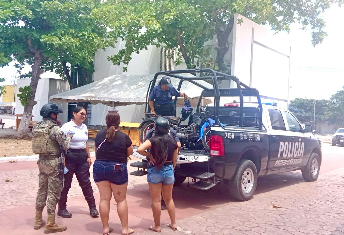Autoridades encontraron la motocicleta estacionada, pero ya había sido desvalijada.