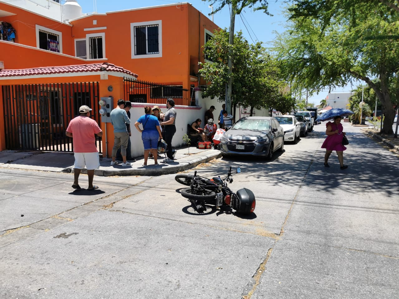 Conductor ebrio embiste a motociclistas en San Miguel, Ciudad del Carmen