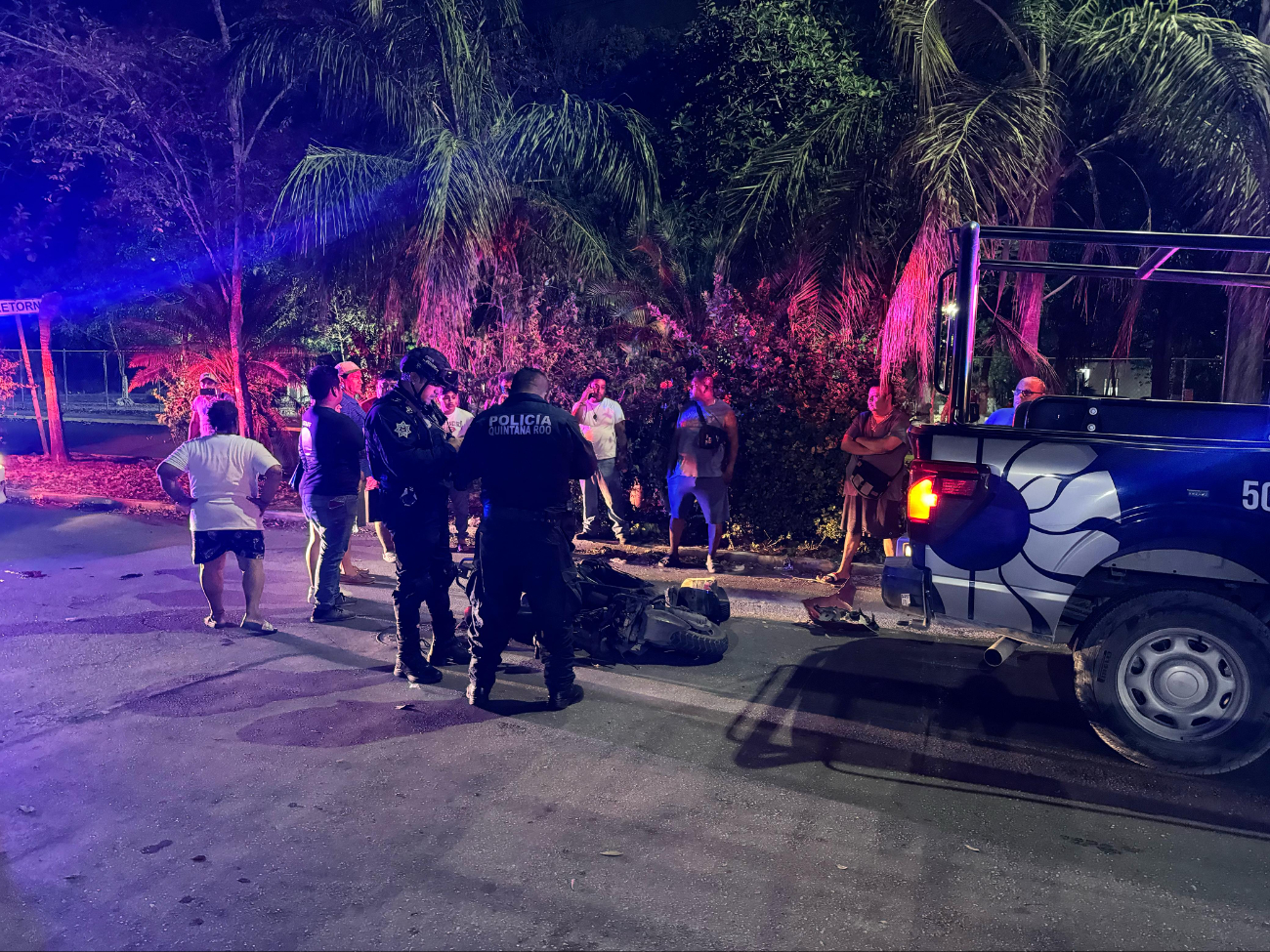 El motociclista también fue atendido por paramédicos. El motociclista también fue atendido por paramédicos.