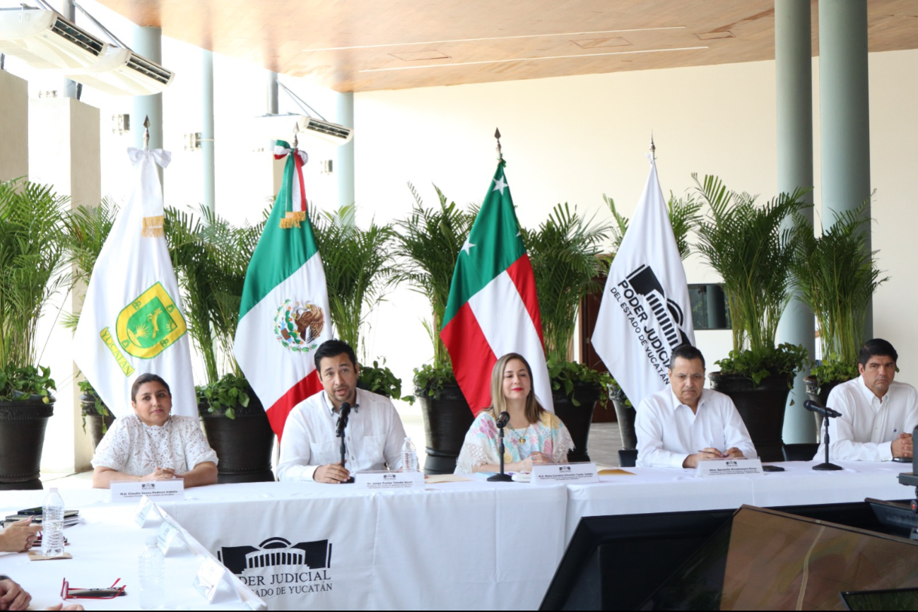El Tribunal Superior de Justicia de Yucatán encabezó la sesión El Tribunal Superior de Justicia de Yucatán encabezó la sesión