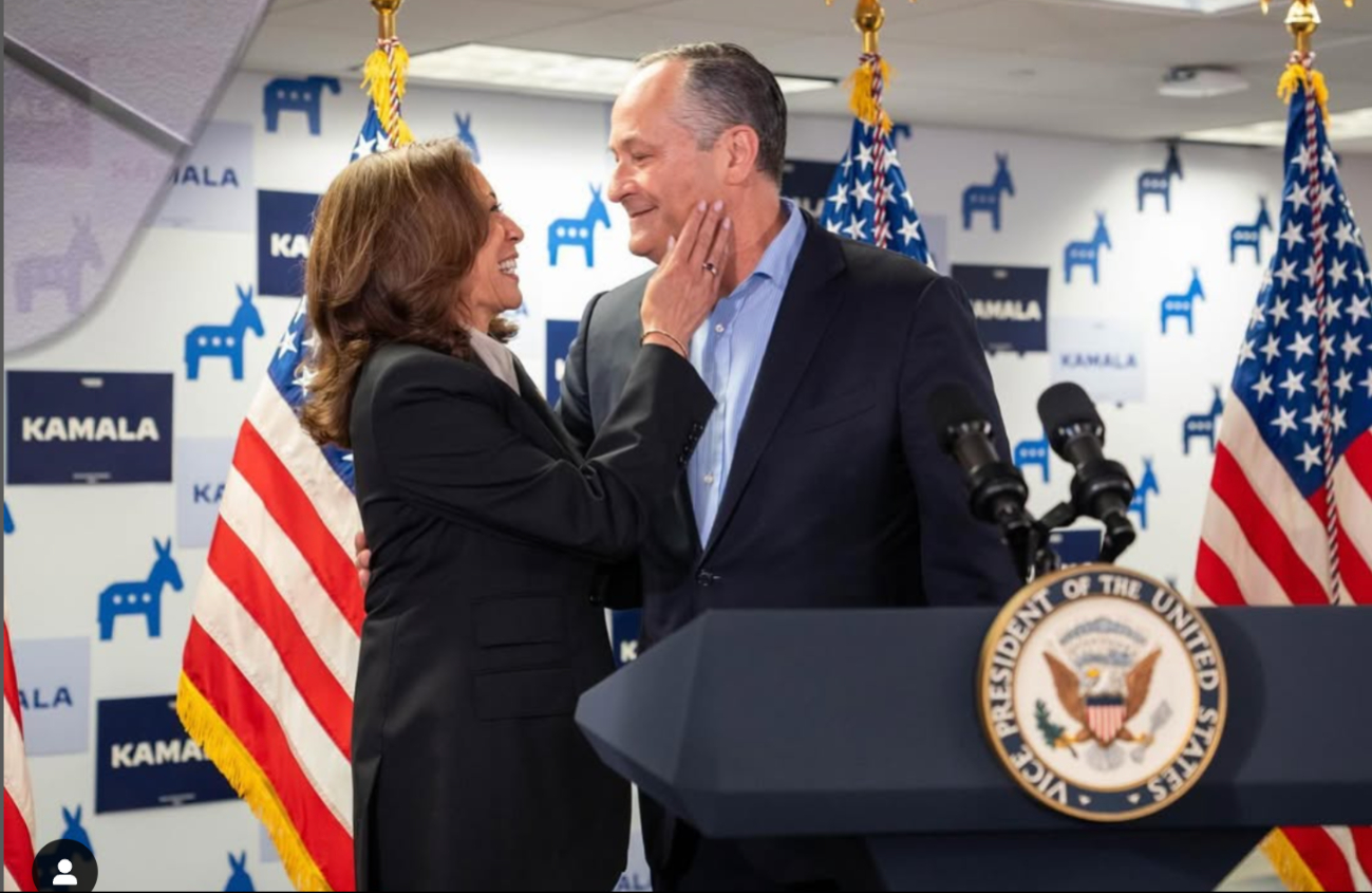 El esposo de Kamala Harris es cesado de su puesto en el museo del Holocausto. El esposo de Kamala Harris es cesado de su puesto en el museo del Holocausto.