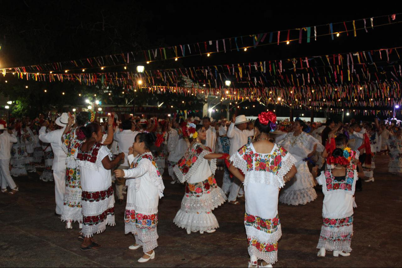Hunukú conserva sus tradiciones Hunukú conserva sus tradiciones