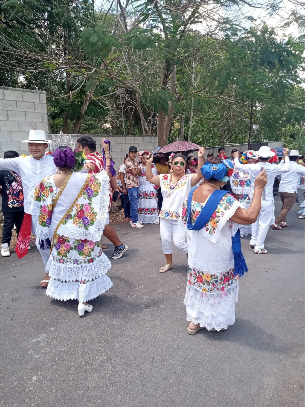 La comisaría de Tinum lleva a cabo el tradicional convite para conmemorar a San Isidro Labrador La comisaría de Tinum lleva a cabo el tradicional convite para conmemorar a San Isidro Labrador