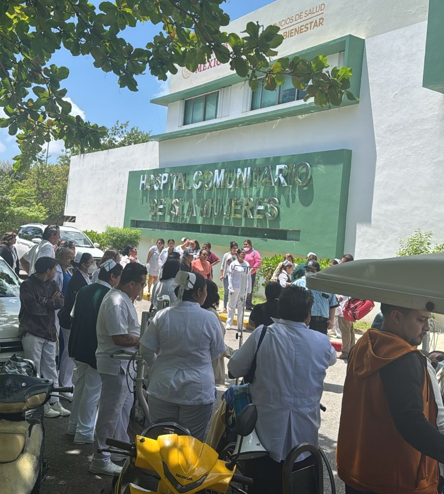 Los simulacros se realizaron en el centro hospedaje Ixchel y en el Hospital Comunitario Los simulacros se realizaron en el centro hospedaje Ixchel y en el Hospital Comunitario