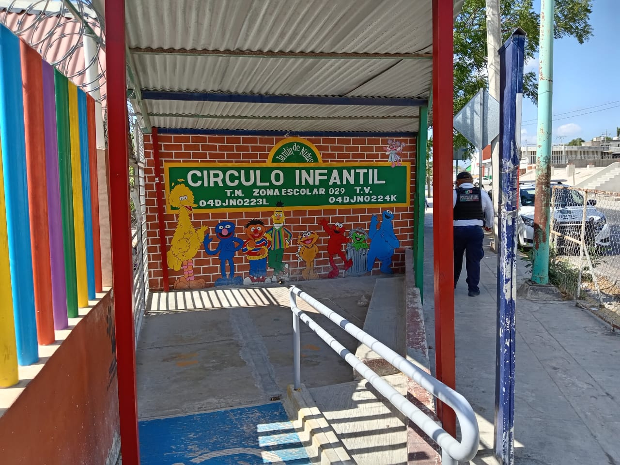 Una de ellas sufrió robo de equipo educativo y daños en su infraestructura Una de ellas sufrió robo de equipo educativo y daños en su infraestructura