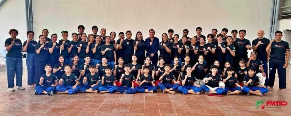 Andrea, a pesar de su corta edad, ha demostrado gran disciplina y habilidades excepcionales en el Poomsae Cadete Jr Andrea, a pesar de su corta edad, ha demostrado gran disciplina y habilidades excepcionales en el Poomsae Cadete Jr