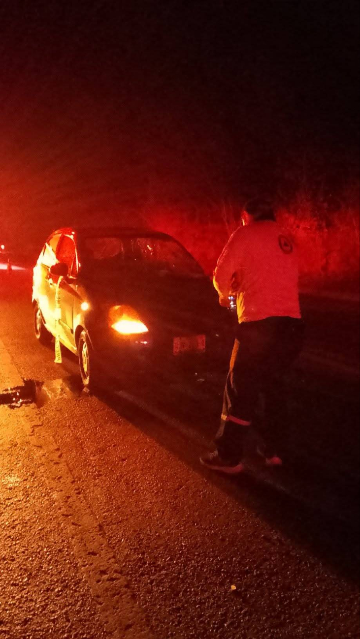 El accidente ocurrió el miércoles a las 20:30 horas, cuando su motocicleta impactó de frente contra un automóvil. El accidente ocurrió el miércoles a las 20:30 horas, cuando su motocicleta impactó de frente contra un automóvil.