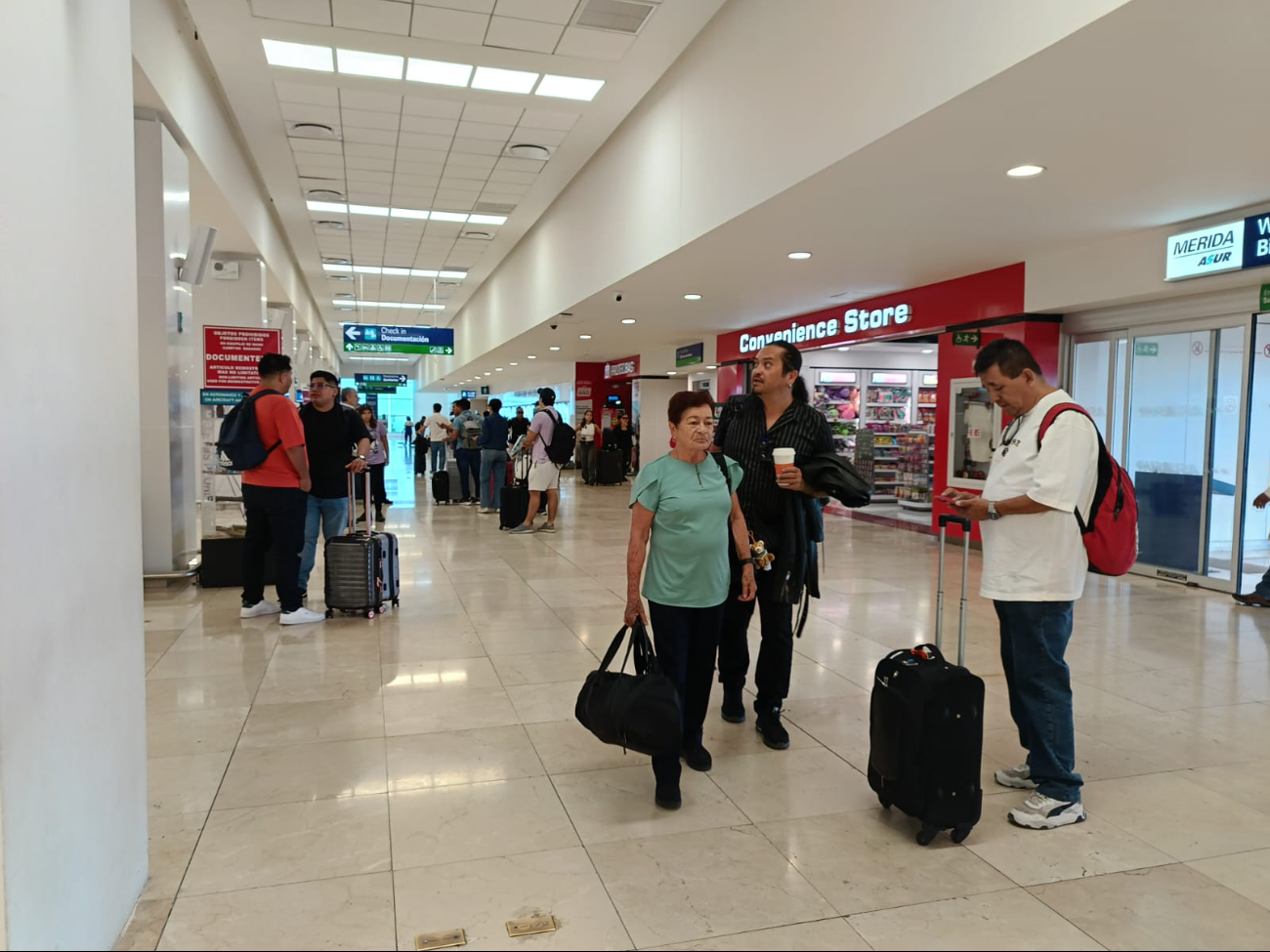 Hay afluencia regular de pasajeros en el aeropuerto de Mérida Hay afluencia regular de pasajeros en el aeropuerto de Mérida